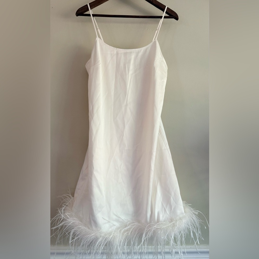Flora Bea GRASI DRESS Sleeveless WHITEBRIDGE IVORY Satin Large with feathers‎
